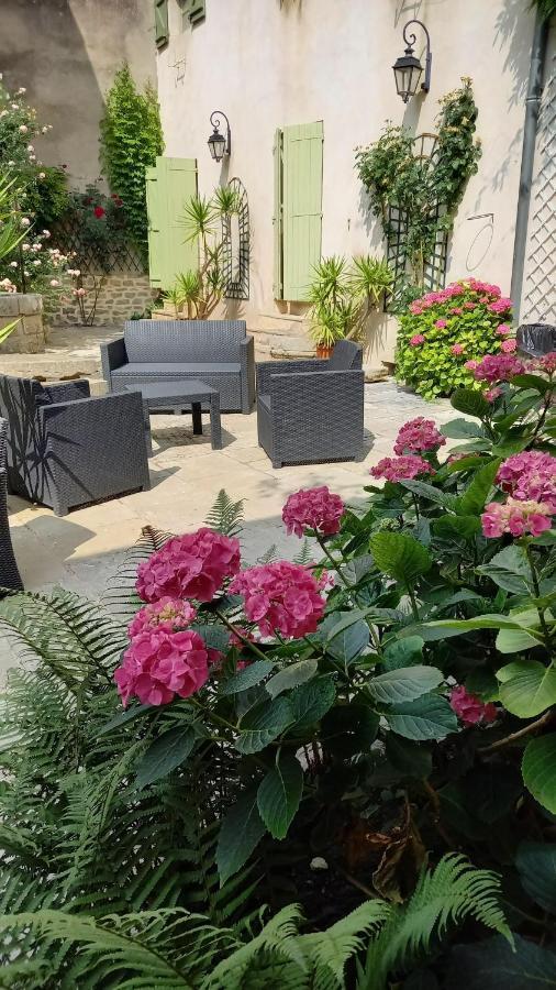 Nolay  Hotel De La Halle מראה חיצוני תמונה