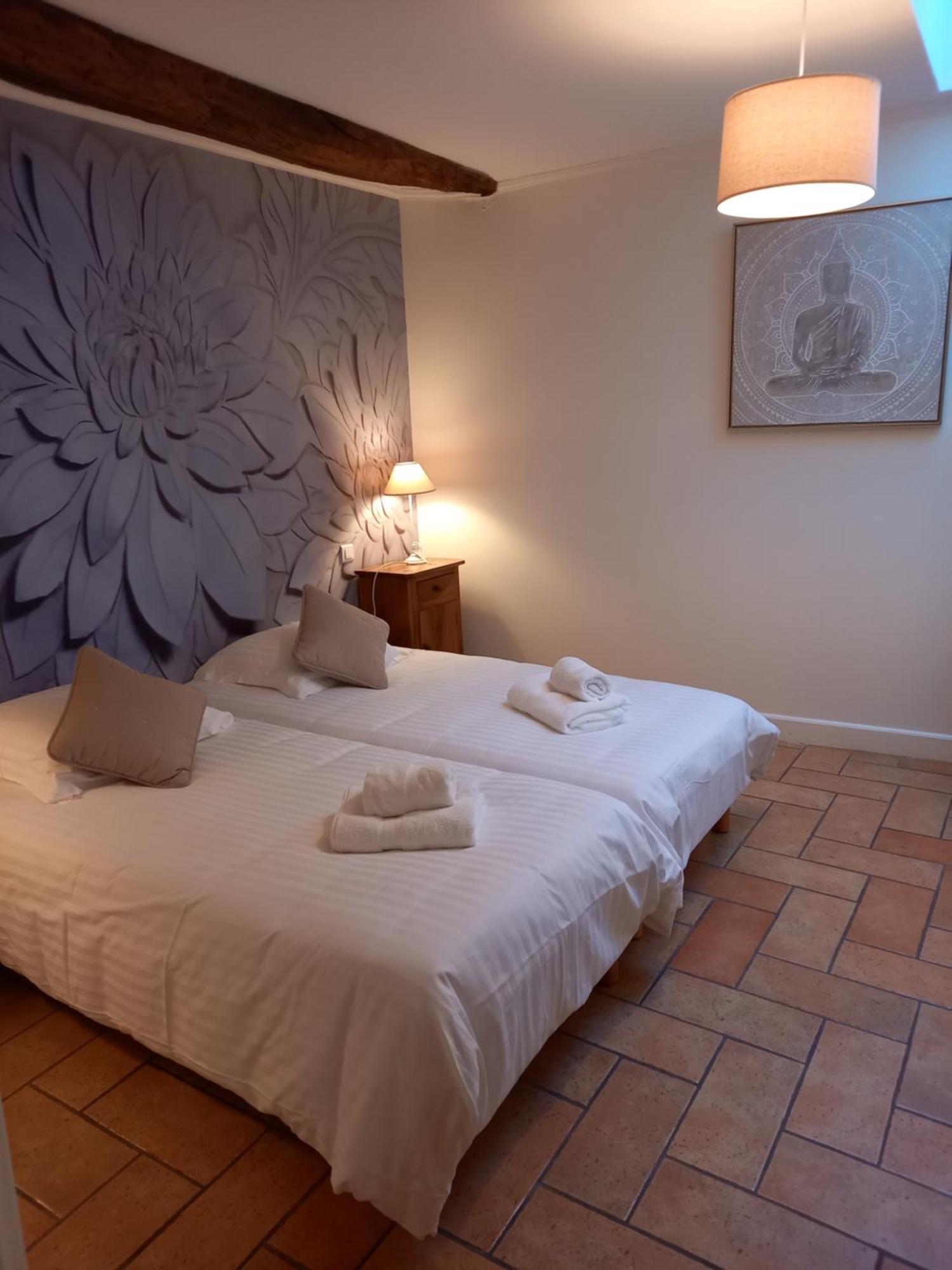 Nolay  Hotel De La Halle מראה חיצוני תמונה