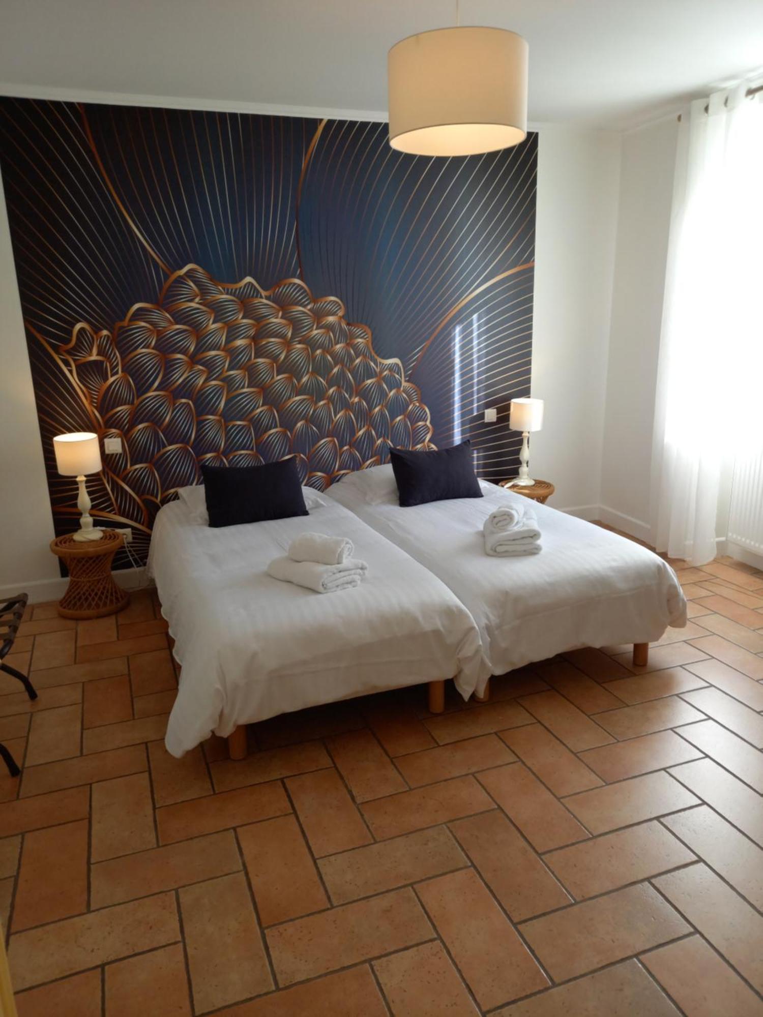 Nolay  Hotel De La Halle מראה חיצוני תמונה