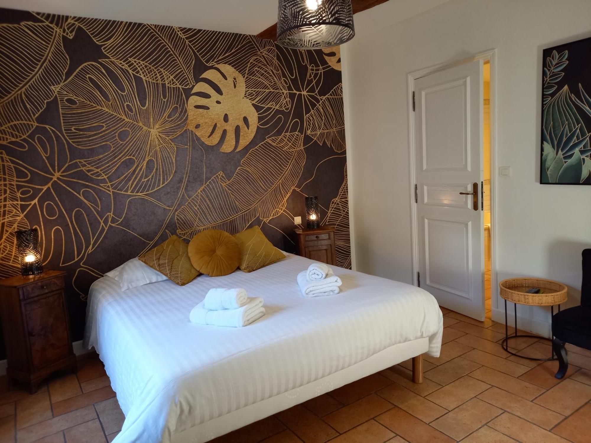 Nolay  Hotel De La Halle מראה חיצוני תמונה