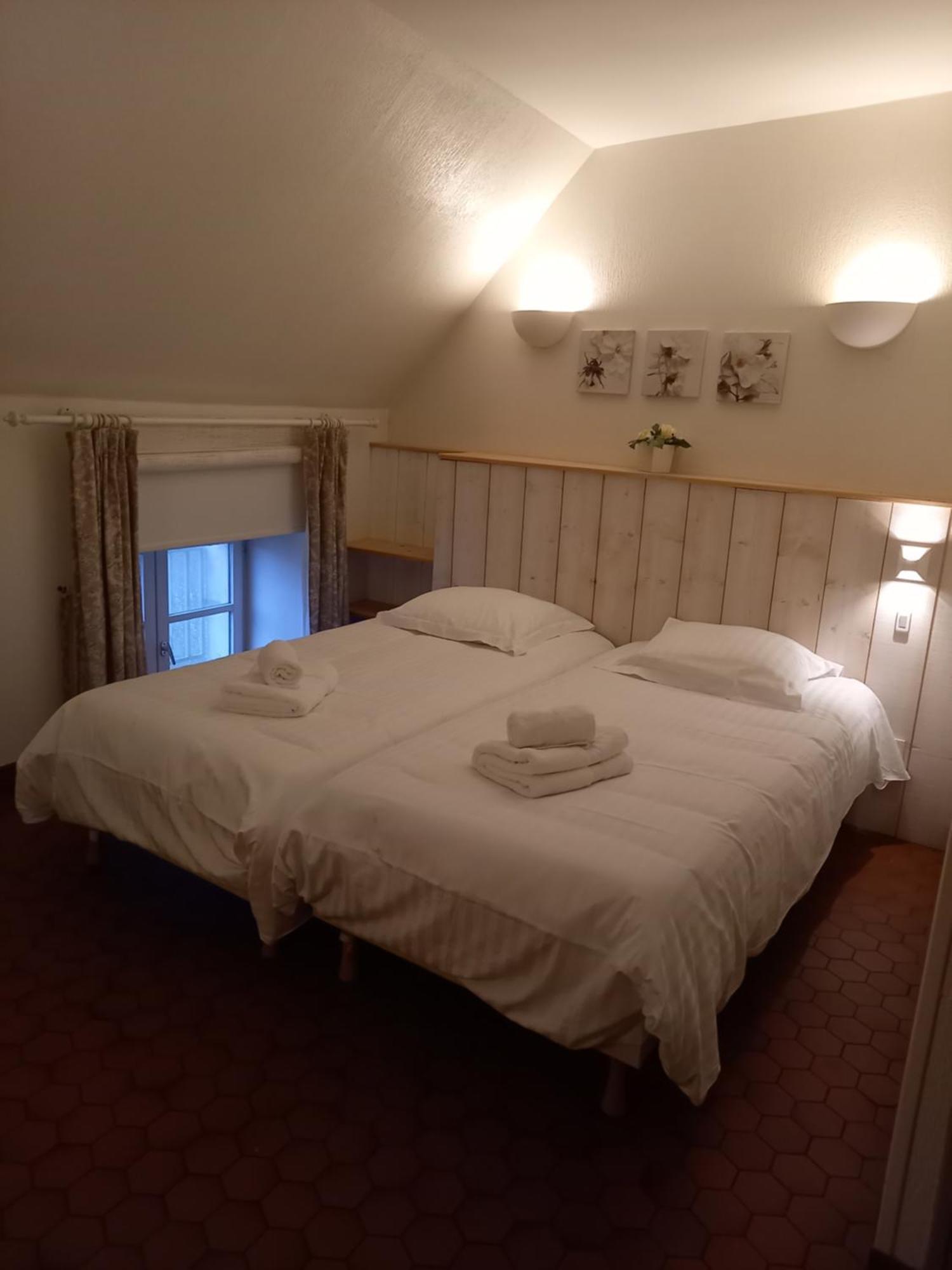 Nolay  Hotel De La Halle מראה חיצוני תמונה