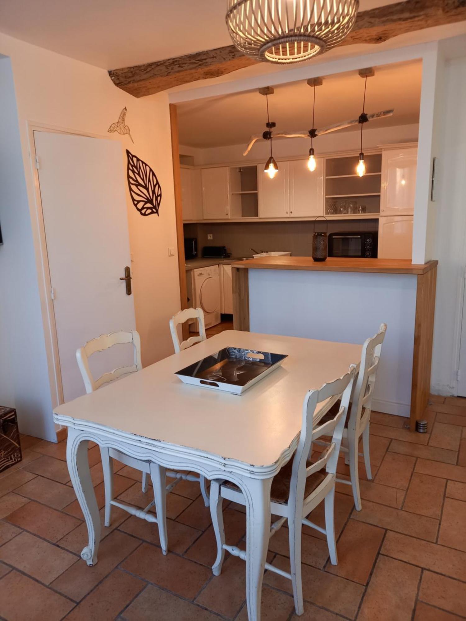 Nolay  Hotel De La Halle מראה חיצוני תמונה
