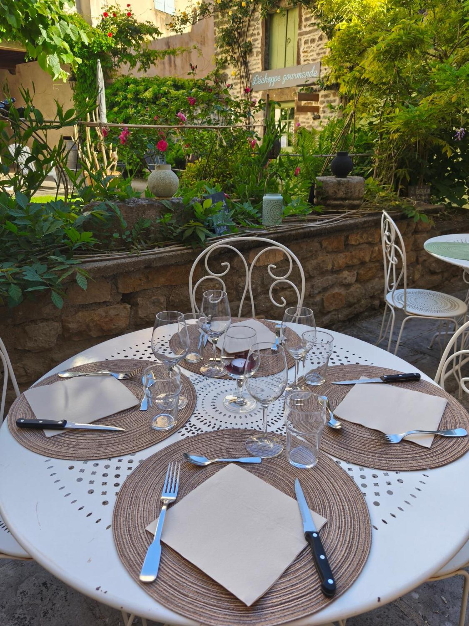 Nolay  Hotel De La Halle מראה חיצוני תמונה